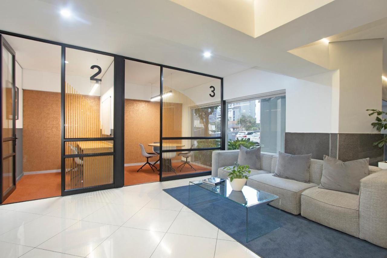 The Bolton In Rosebank Apartment *