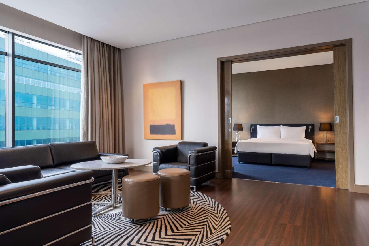 Hotel Radisson Blu Gautrain Hotel, Sandton