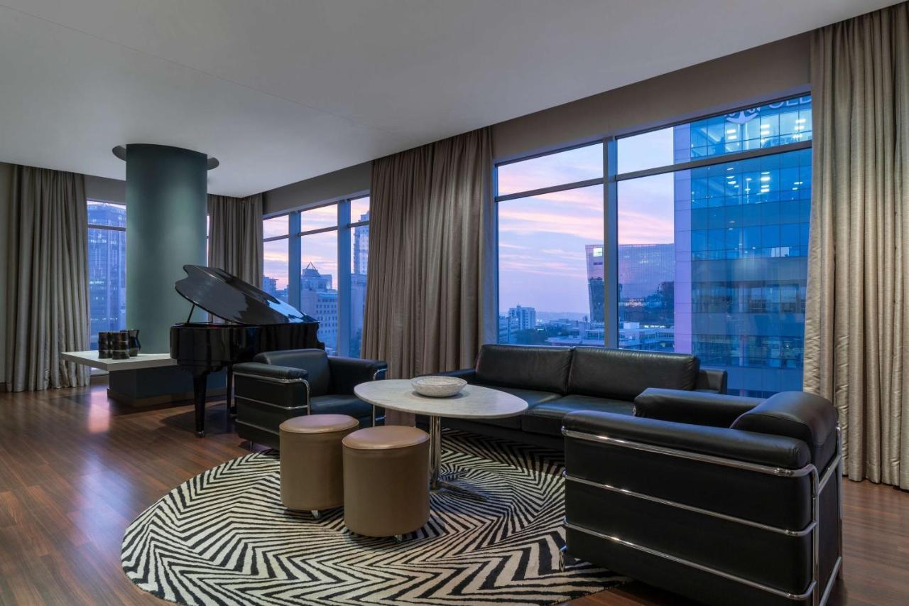 Hotel Radisson Blu Gautrain Hotel, Sandton