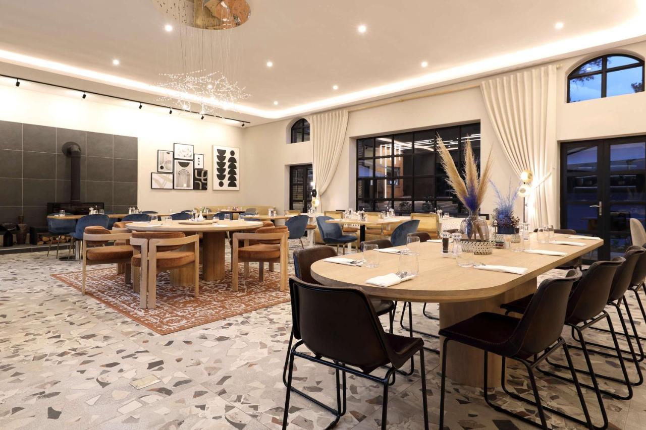 Hyatt House Johannesburg, Sandton Khách sạn Johannesburg