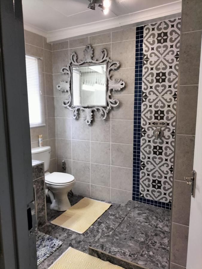 Hadeda Hall Bed & Breakfast 2*