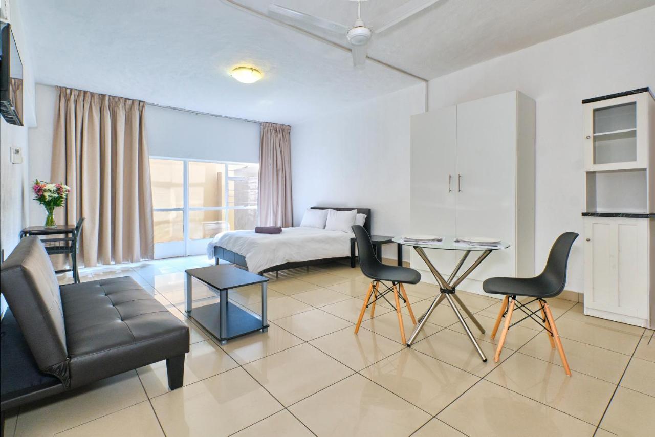 Hotel & Out Sandton Park Johannesburg