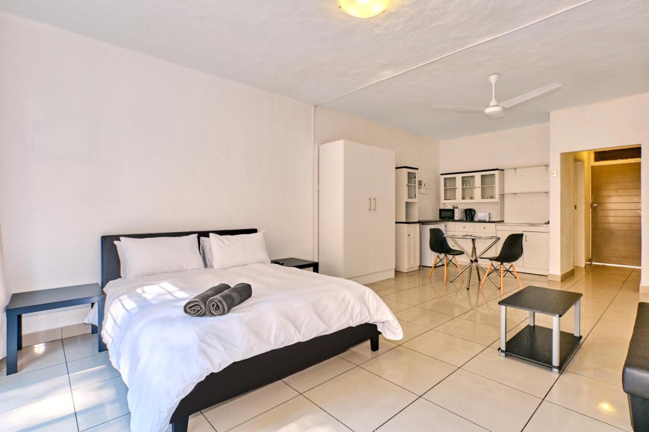 & Out Sandton Park 4* Johannesburg