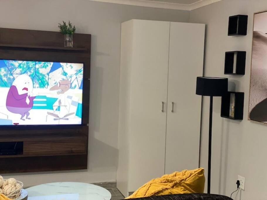 Short Term Re-imagined Apartment Johannesburg