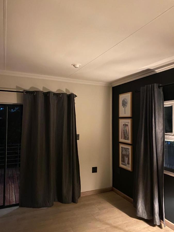 Top Of The Mountain +Pool Northcliff Joburg *