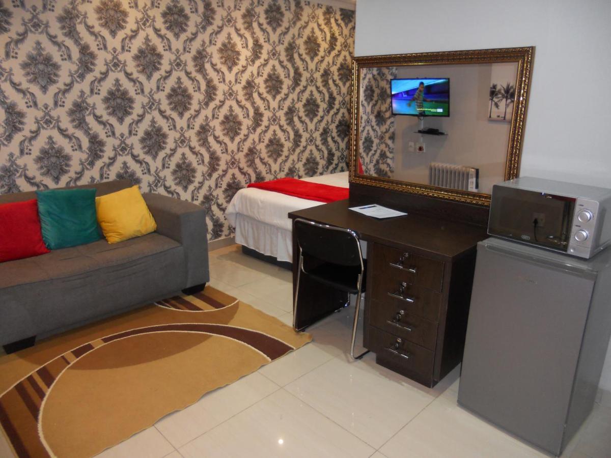 Diamond Suite With Stylish Luxury Bedroom With Netflix, Dstv, & Youtube Căn hộ *