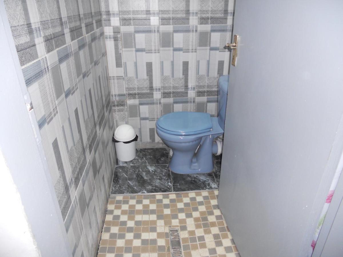 Diamond Suite With Stylish Luxury Bedroom With Netflix, Dstv, & Youtube * Johannesburg