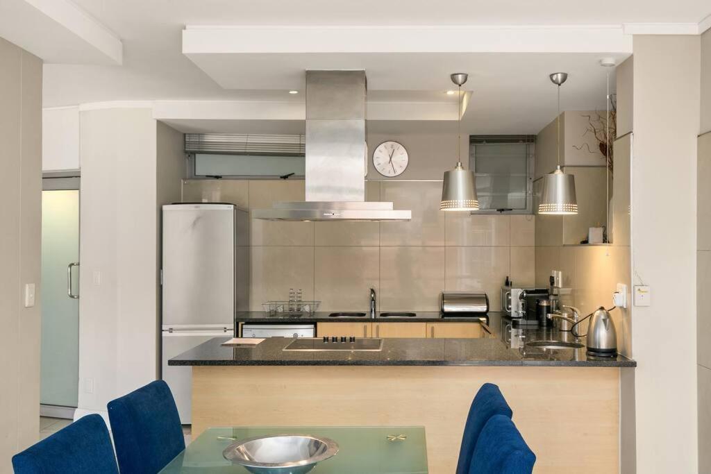 Hydro Park - 2 Bedroom Apartment Johannesburg
