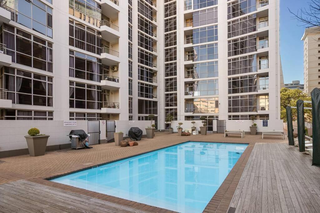 Hydro Park - 2 Bedroom Apartment