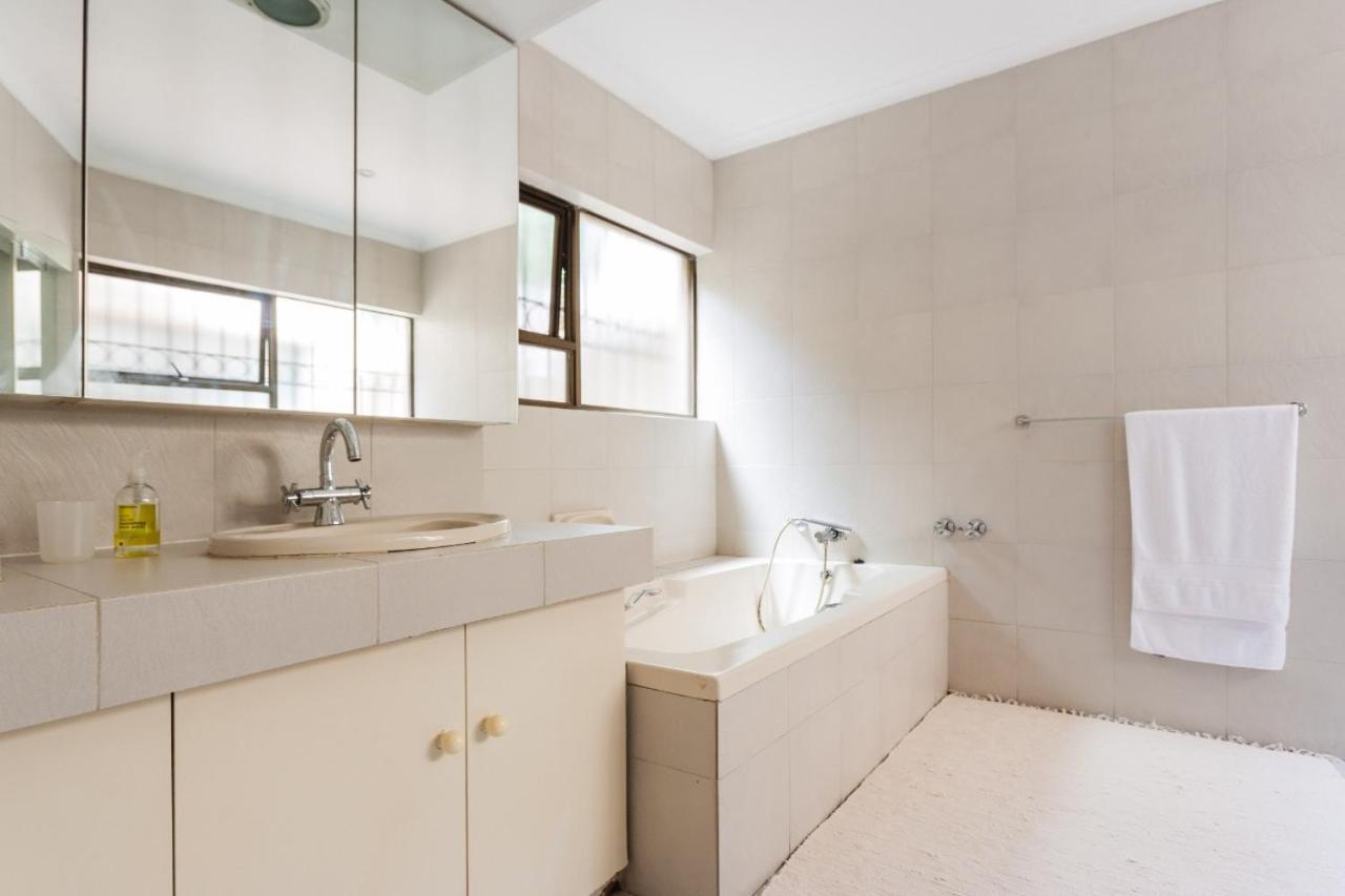 Homestay Sandton Casa Rosa
