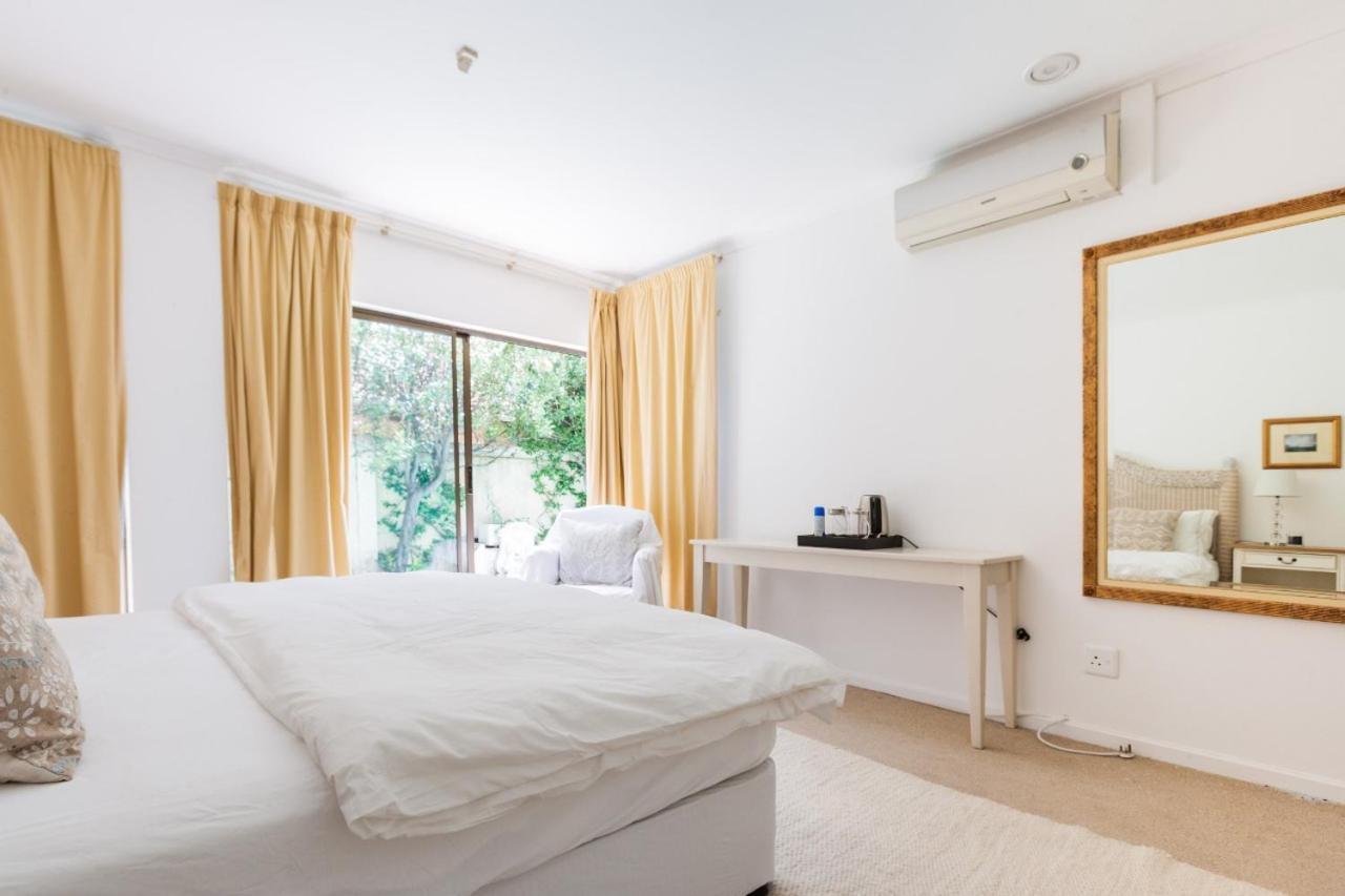 Homestay Sandton Casa Rosa *