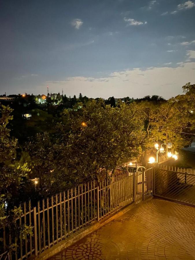 Top Of The Mountain +Pool Northcliff Joburg Apartment