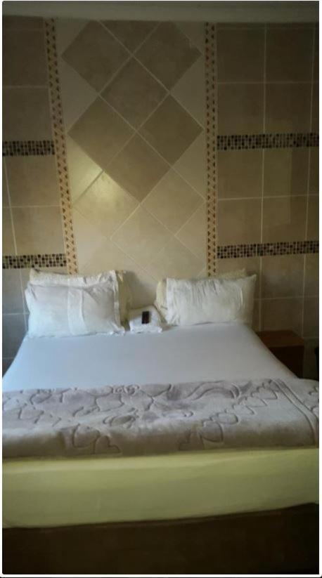 Legacy Guest 3*