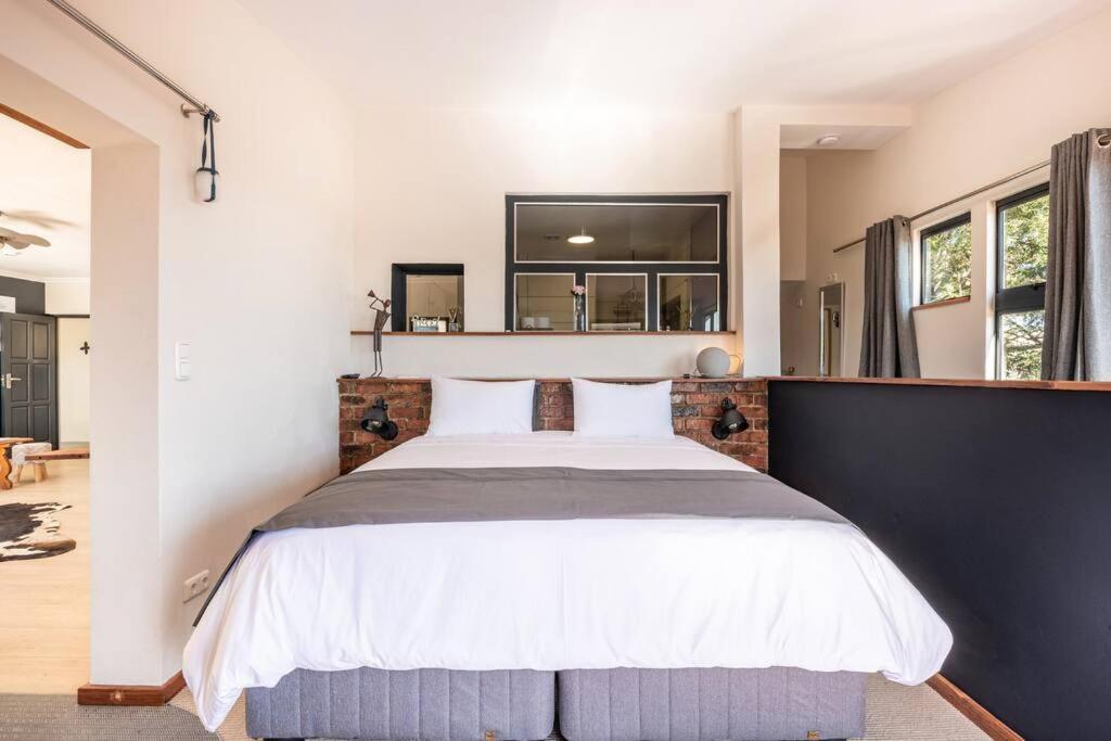 Top Of The Mountain +Pool Northcliff Joburg Apartment *