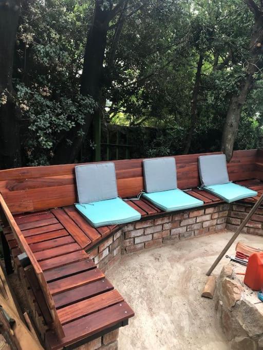 Top Of The Mountain +Pool Northcliff Joburg Apartment