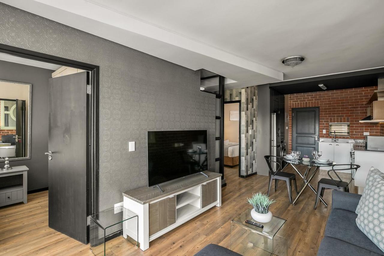 Easy - The Vantage Rosebank *