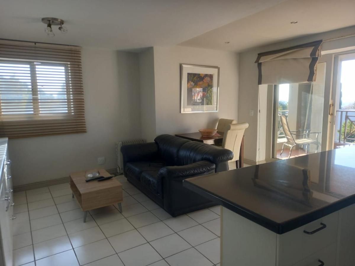 Mount Royal 09 - Large 1 Bed With Balcony Apartment Johannesburg