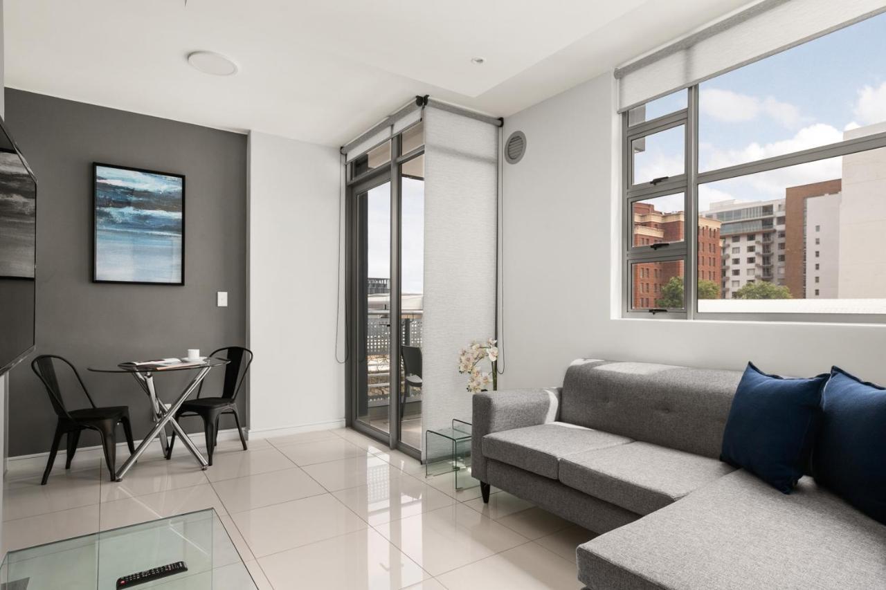 Apartment Easy - The Median Rosebank Johannesburg