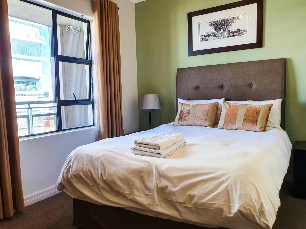 Westpoint Sandton Skyline Apartment