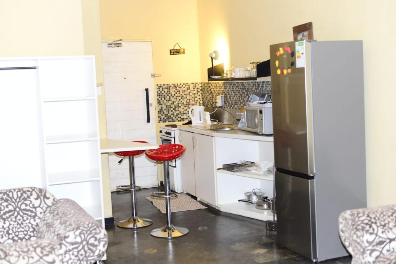 Crystal Maboneng 533 Bed & Breakfast