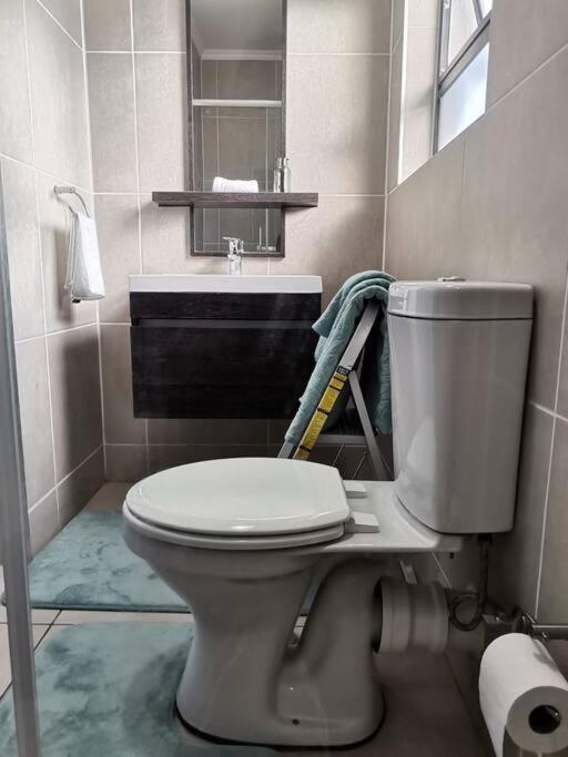 Bryanston One Bed *