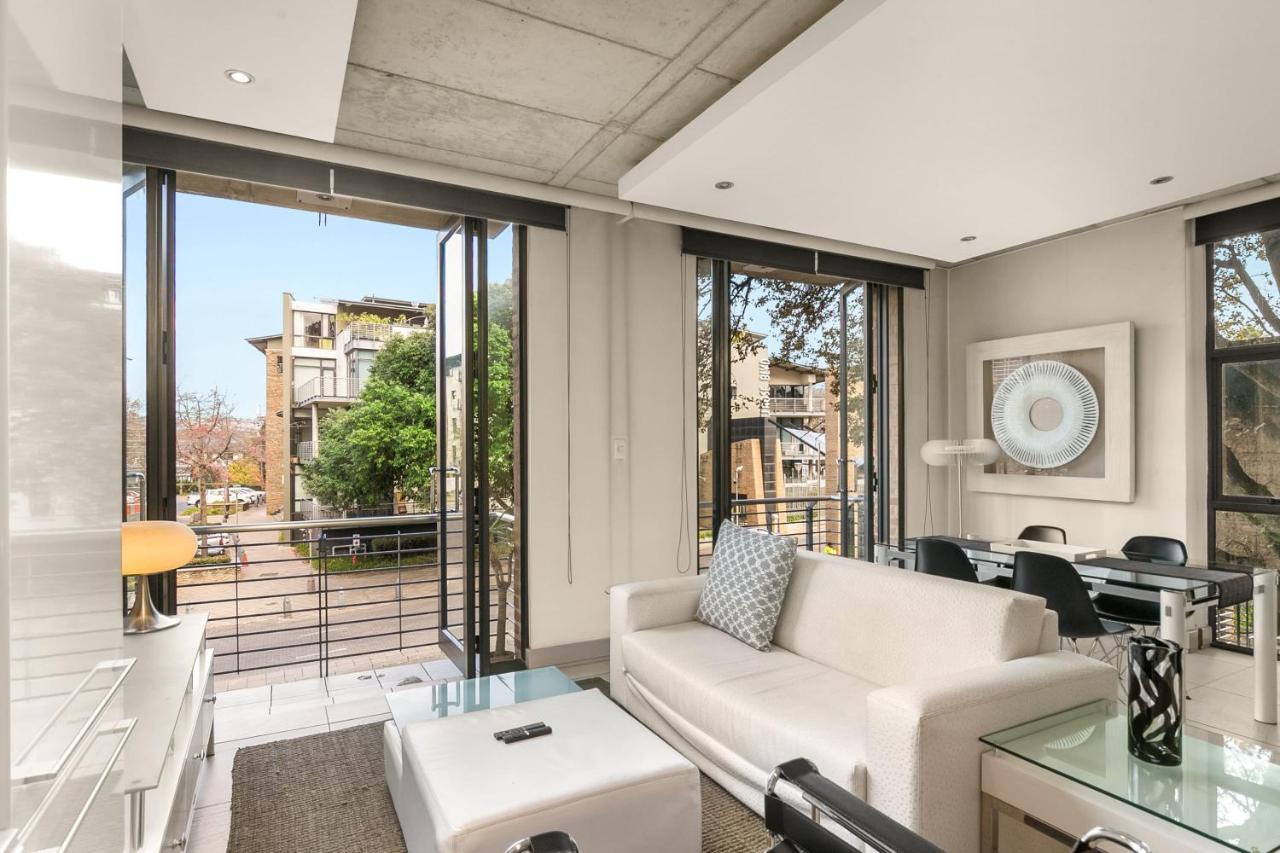 Melrose Arch Luxury - With Generator *