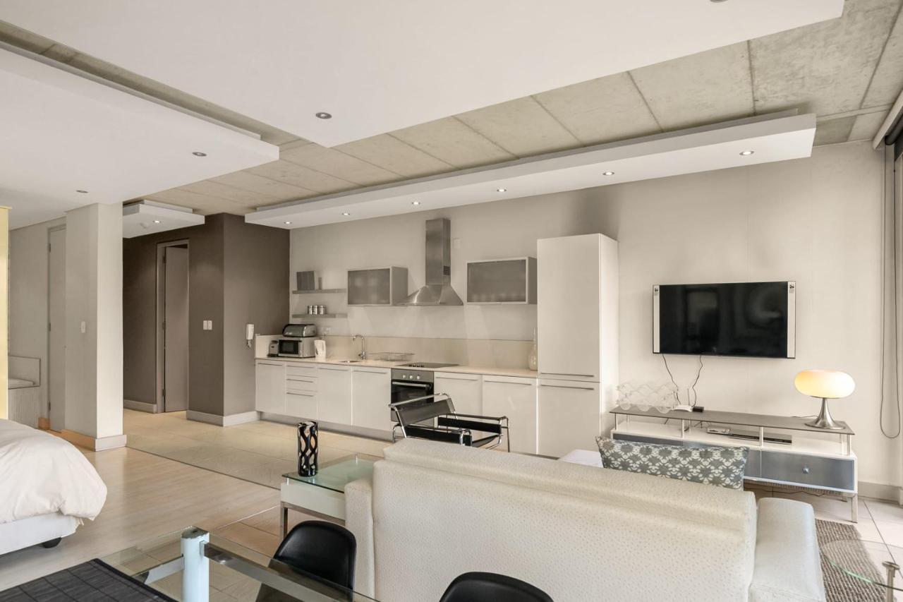 Melrose Arch Luxury - With Generator * Johannesburg