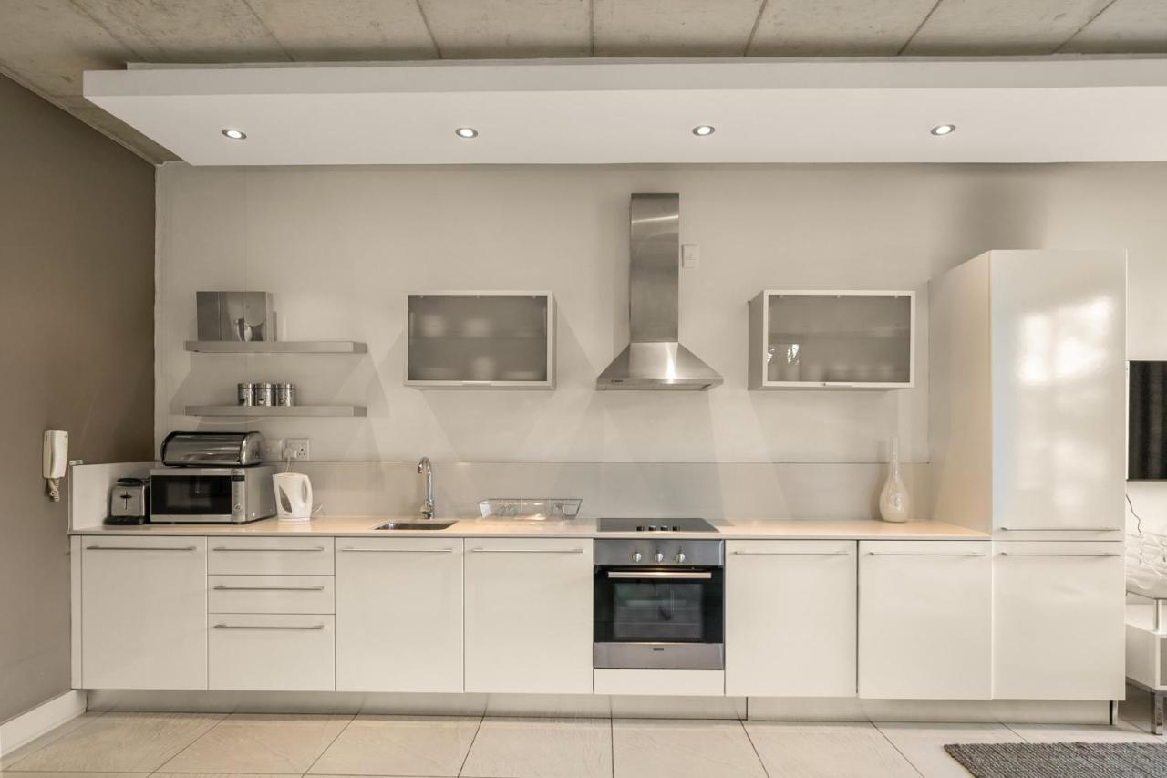 Apartment Melrose Arch Luxury - With Generator Johannesburg