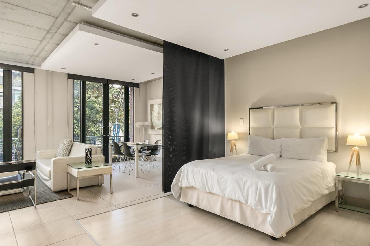 Melrose Arch Luxury - With Generator * Johannesburg