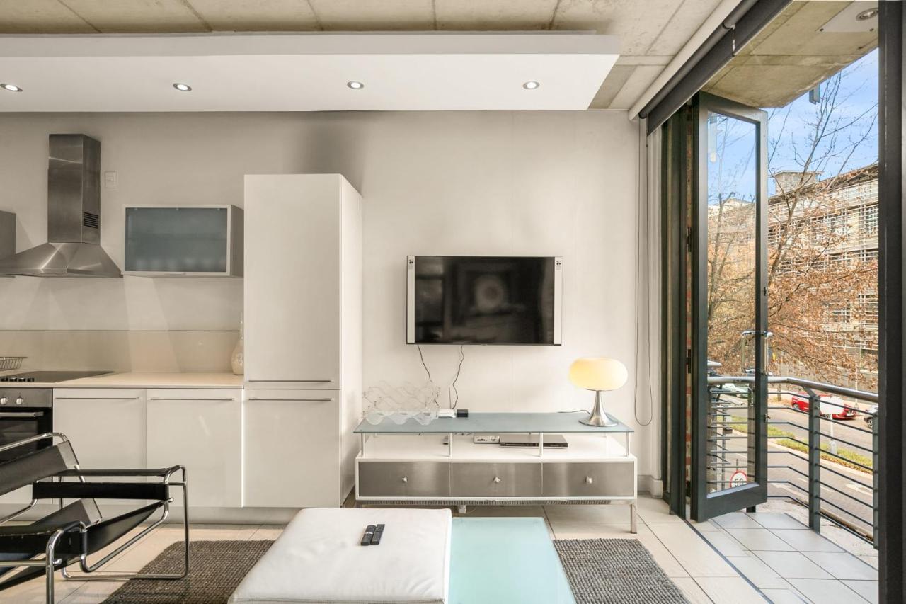 Melrose Arch Luxury - With Generator Apartment Johannesburg