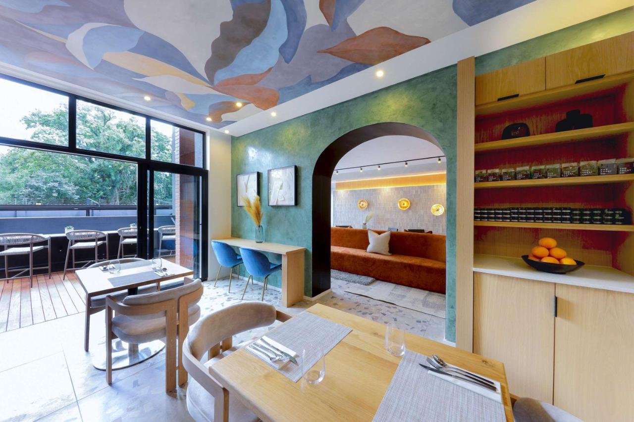 Hyatt House Rosebank 4*