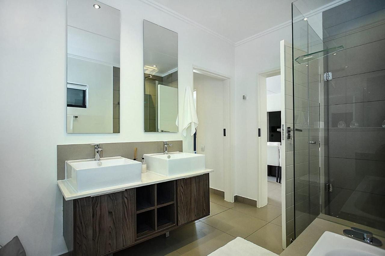 Apartment The Odyssey Lifestyle Complex Morningside - 2 Br Johannesburg