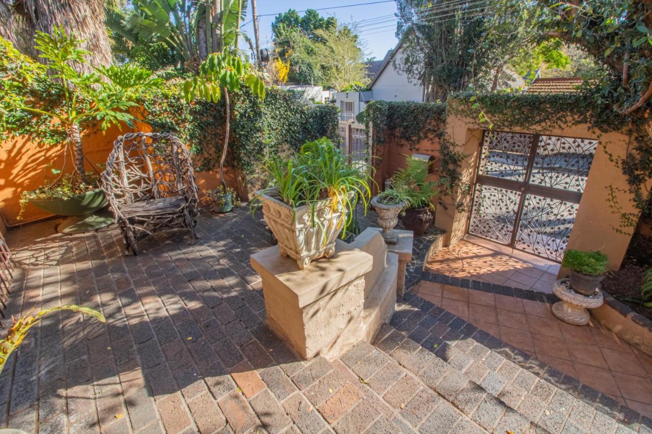 Charlie'S Spot - The Gardens Guest house Johannesburg