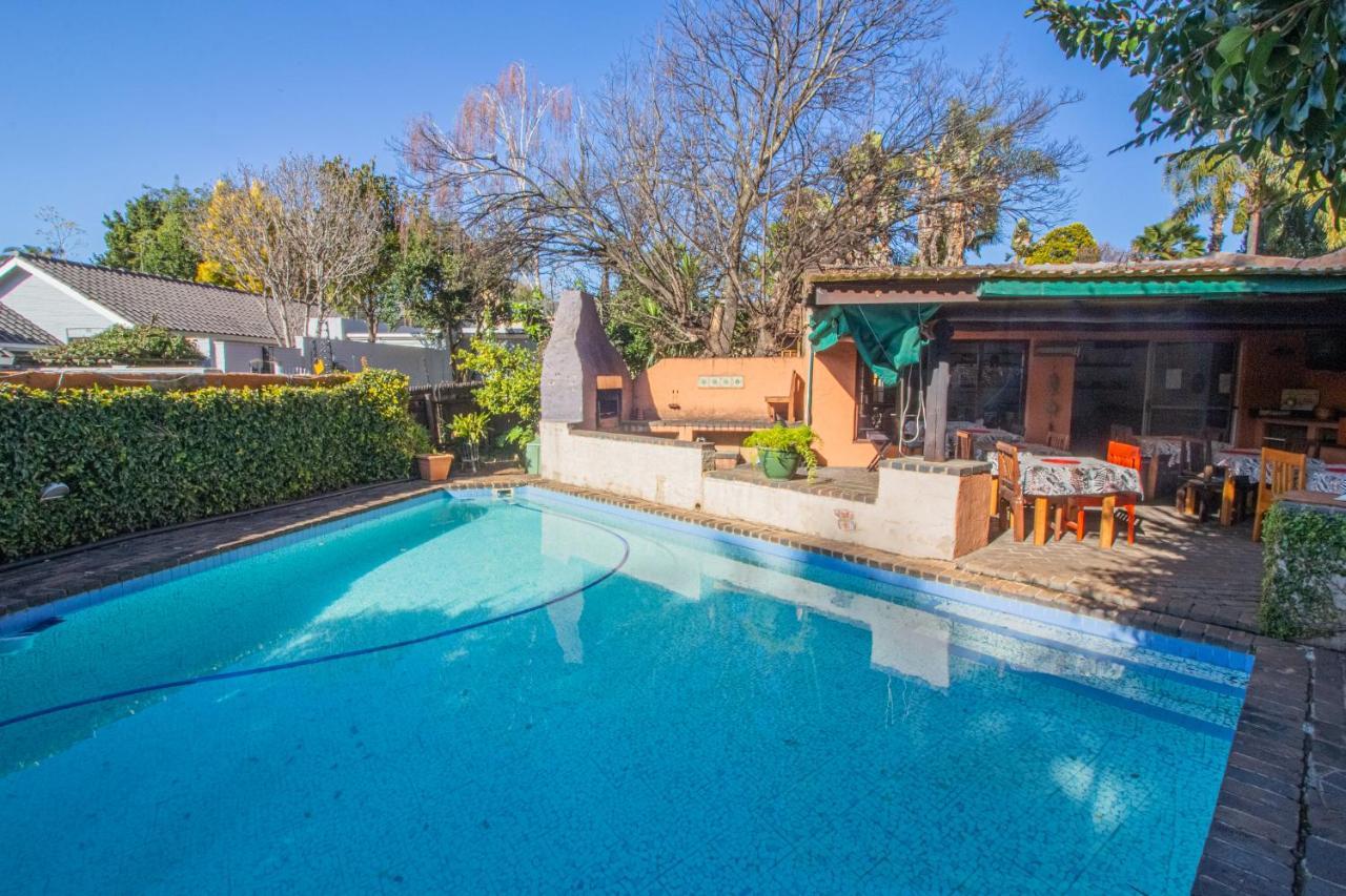Guest house Charlie'S Spot - The Gardens 3*