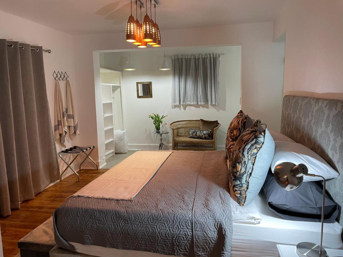 Spacious, Light-filled On 4th Gasthof Johannesburg