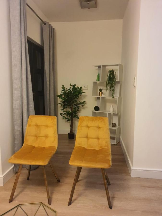 Stunning, Modern 1 Bedroom Sandton * Johannesburg