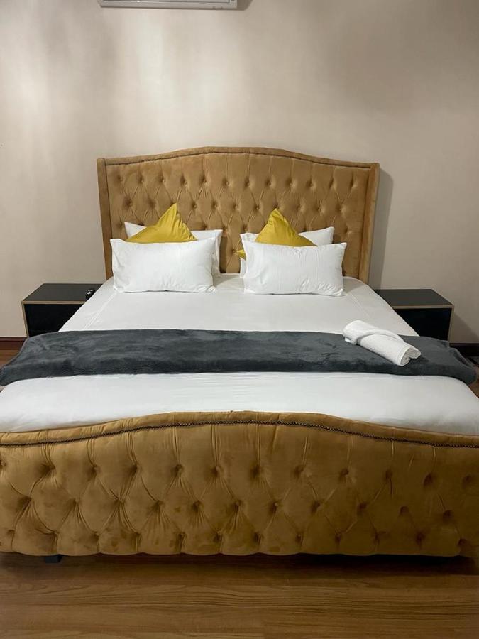 76 Darwin Johannesburg