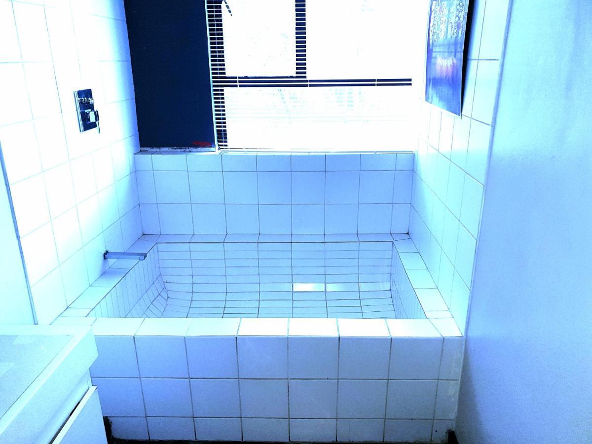 Bed & Breakfast Crystal Maboneng 533 Johannesburg