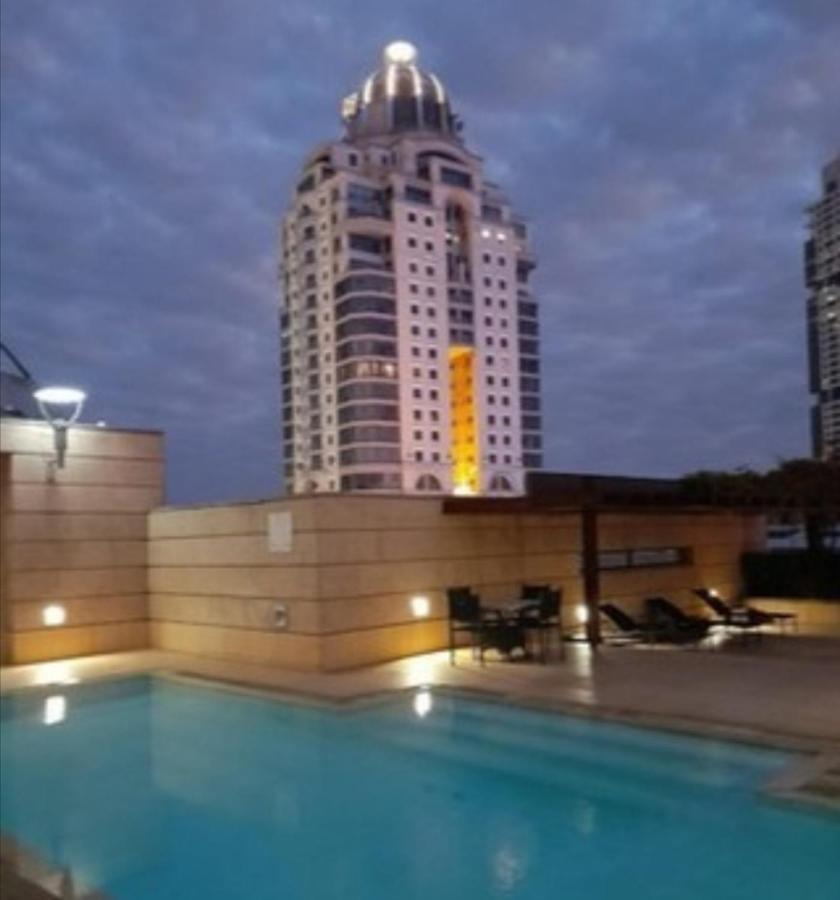 Luxury In Raphael Apartment *