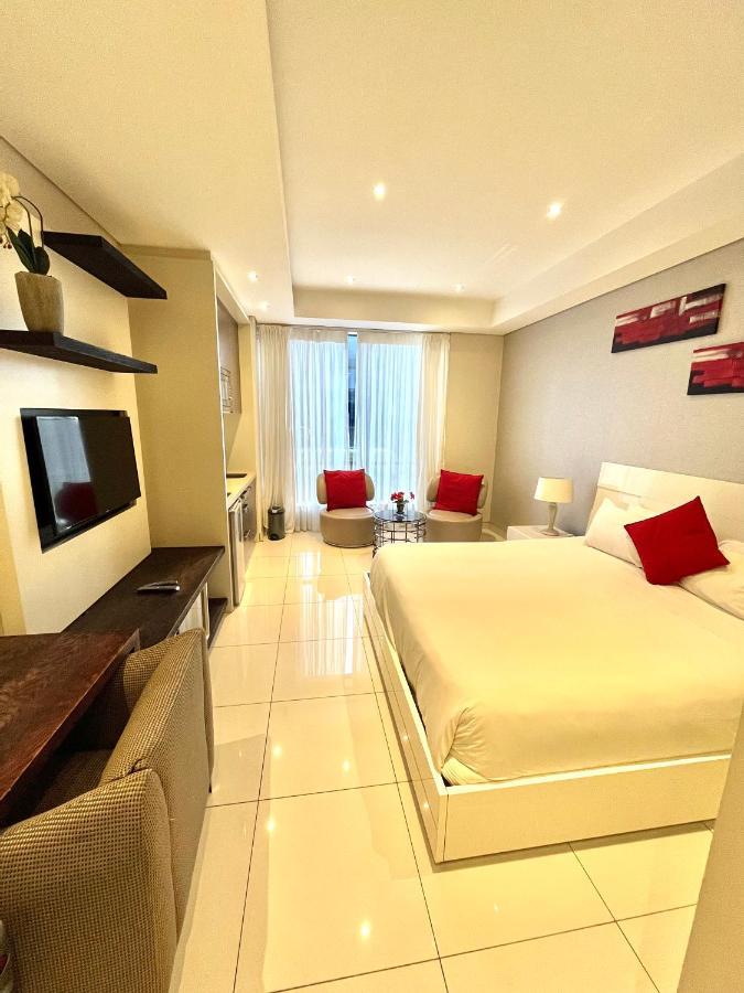 A Cozy At Sandton Skye * Johannesburg