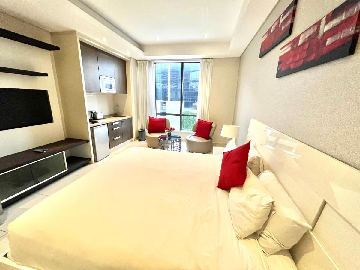Căn hộ A Cozy At Sandton Skye
