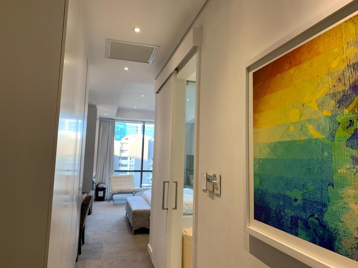 Sandton Skye Stylish Free Wifi & Gym Johannesburg
