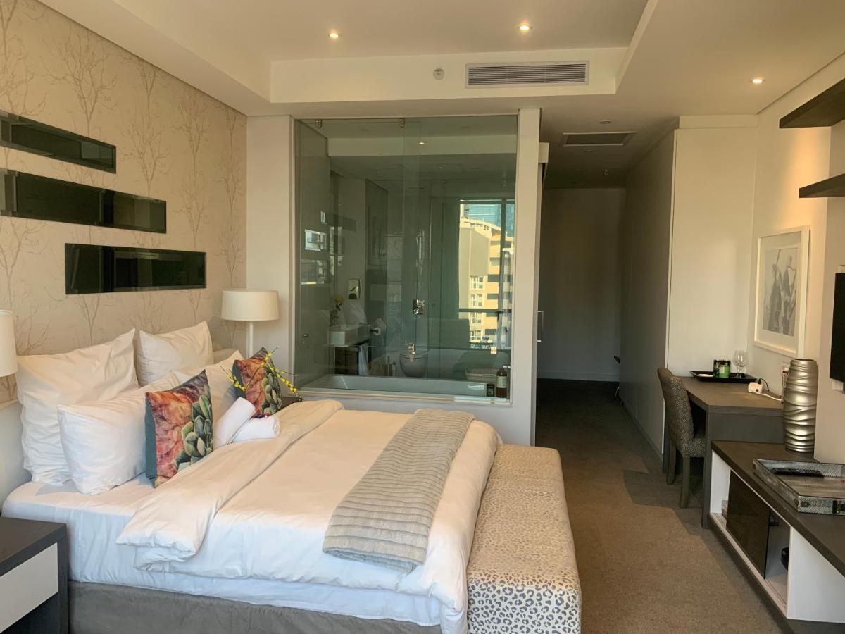 Apartment Sandton Skye Stylish Free Wifi & Gym Johannesburg