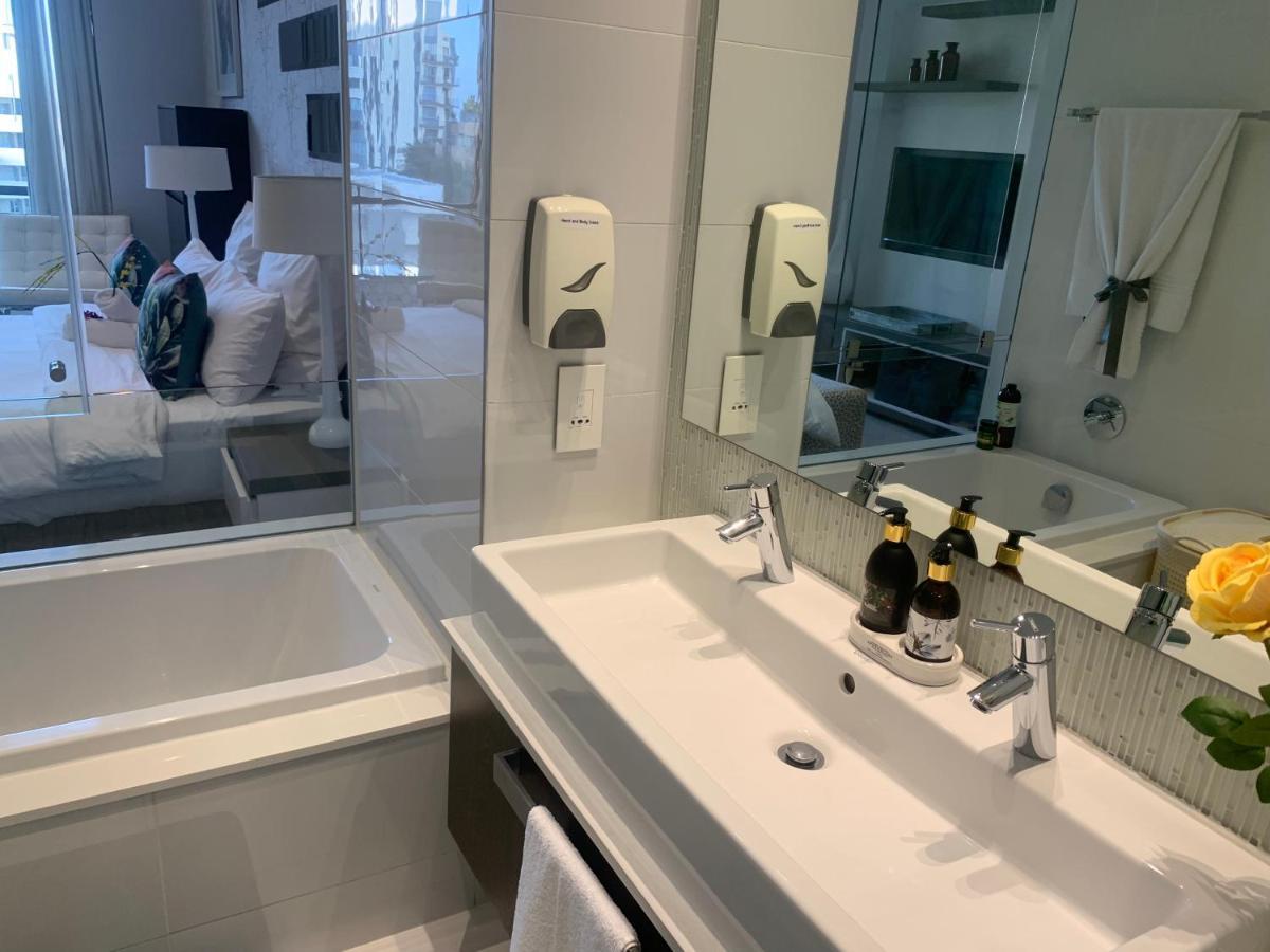 Sandton Skye Stylish Free Wifi & Gym Apartment