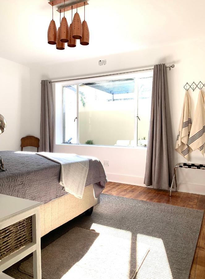Spacious, Light-filled On 4th Gasthof Johannesburg