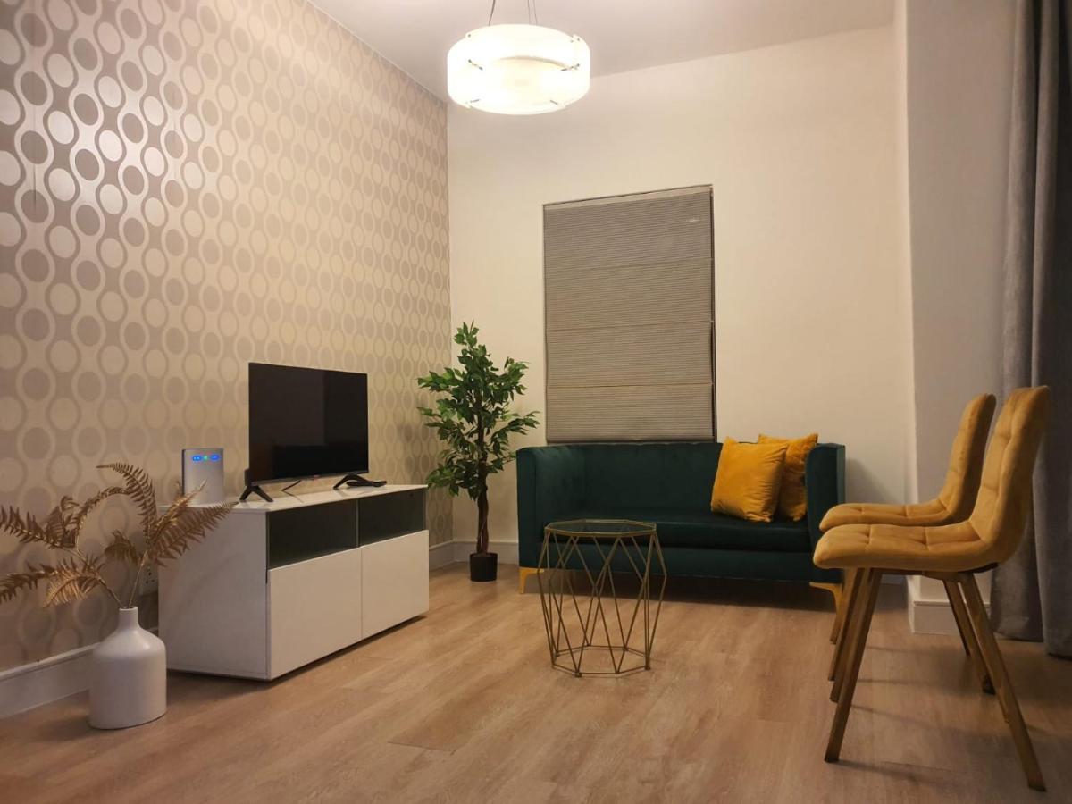 Apartment Stunning, Modern 1 Bedroom Sandton *