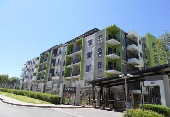 Stunning, Modern 1 Bedroom Sandton *