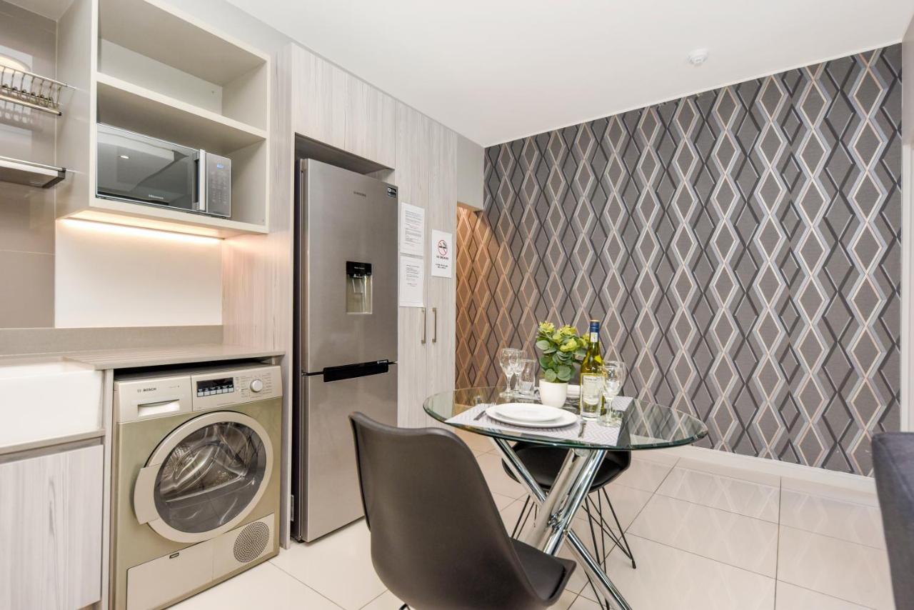 Apartment Easy - The Median Rosebank *