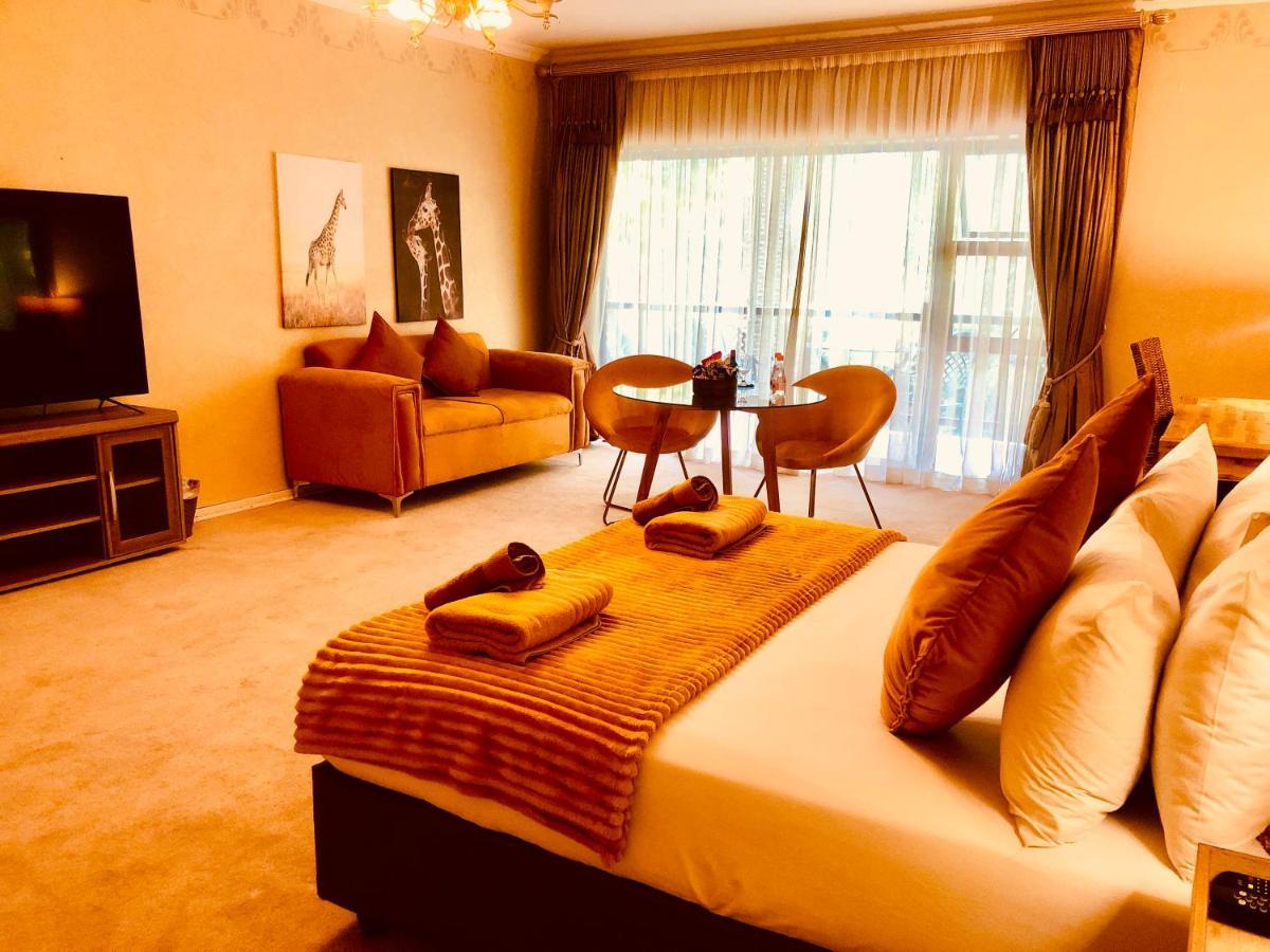 Guest house 27a On Angus Johannesburg