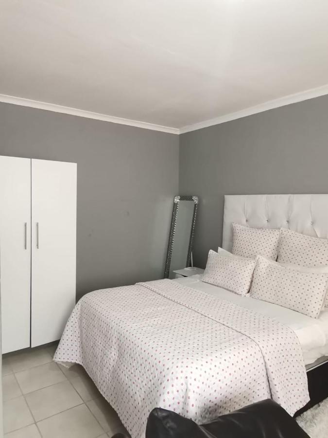 Bloubosrand Guest house